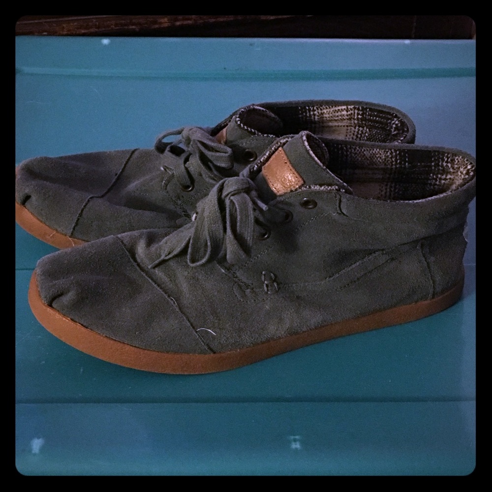 Leather Toms